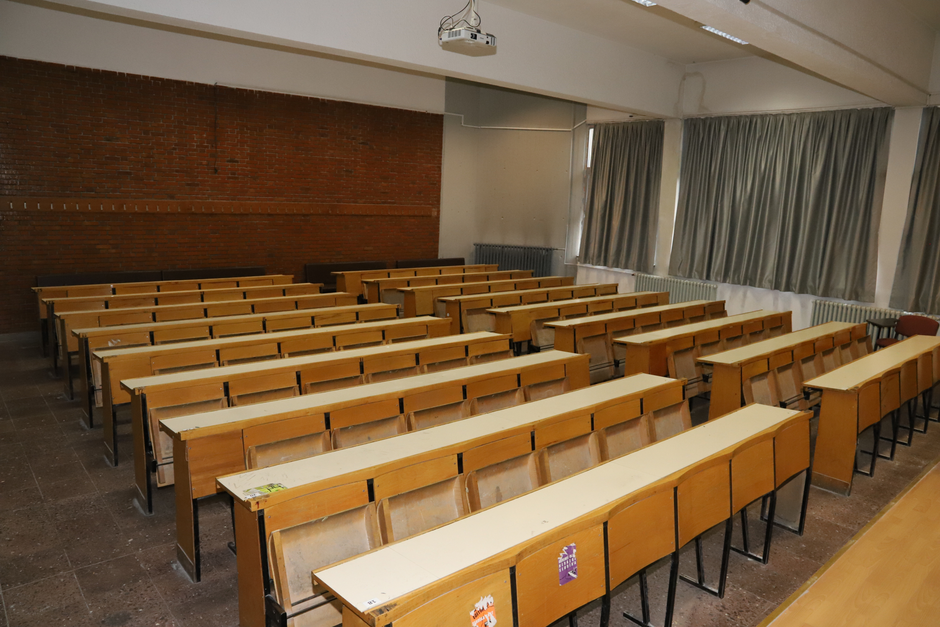 P4 AMFİSİ - Görsel 3